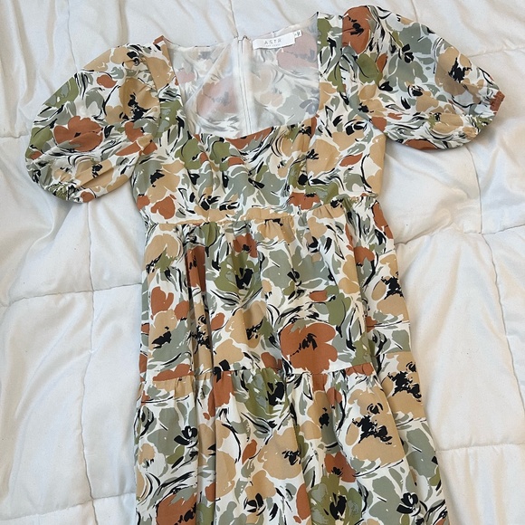 ASTR the Label Square Neck Midi Dress - Picture 7 of 7